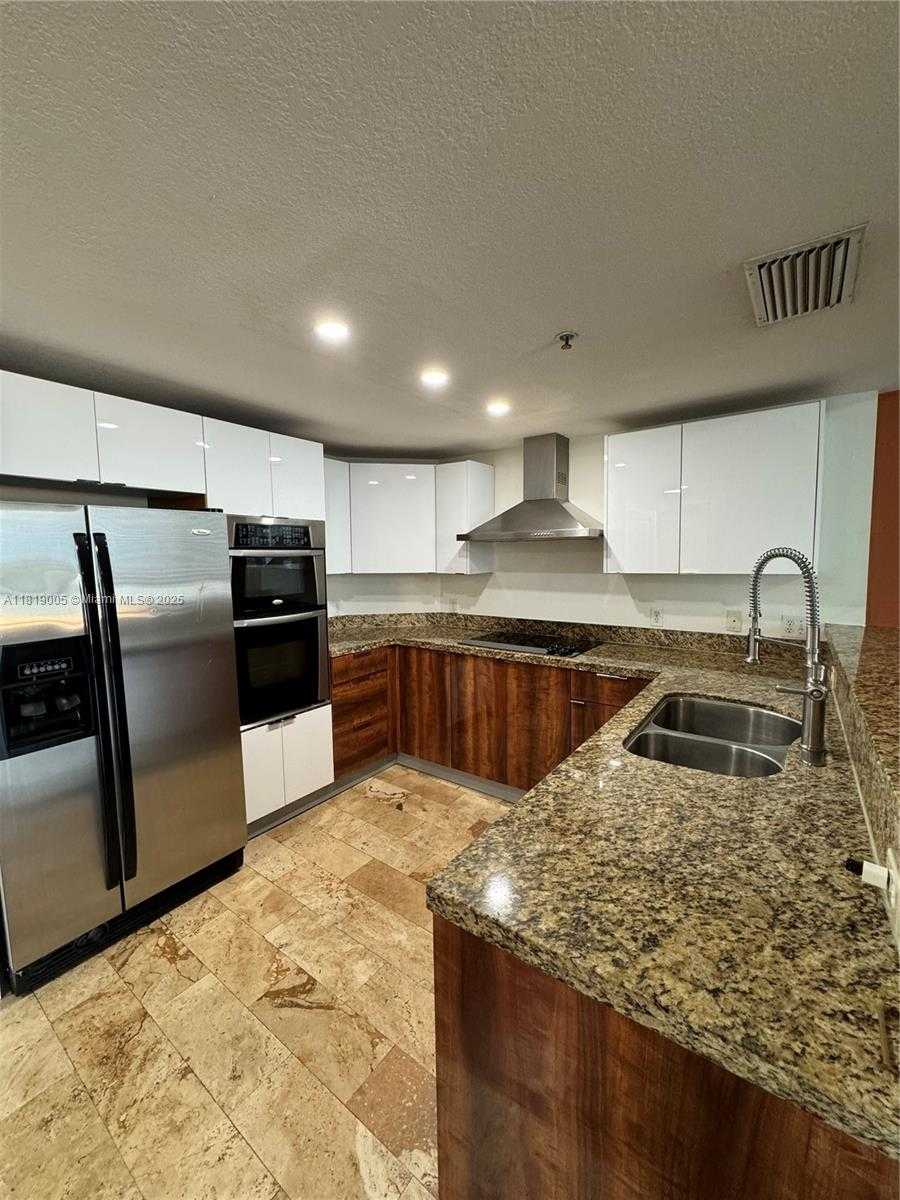 Small Image of 170 SOUTH EAST 14TH ST #2406, Miami Number 3