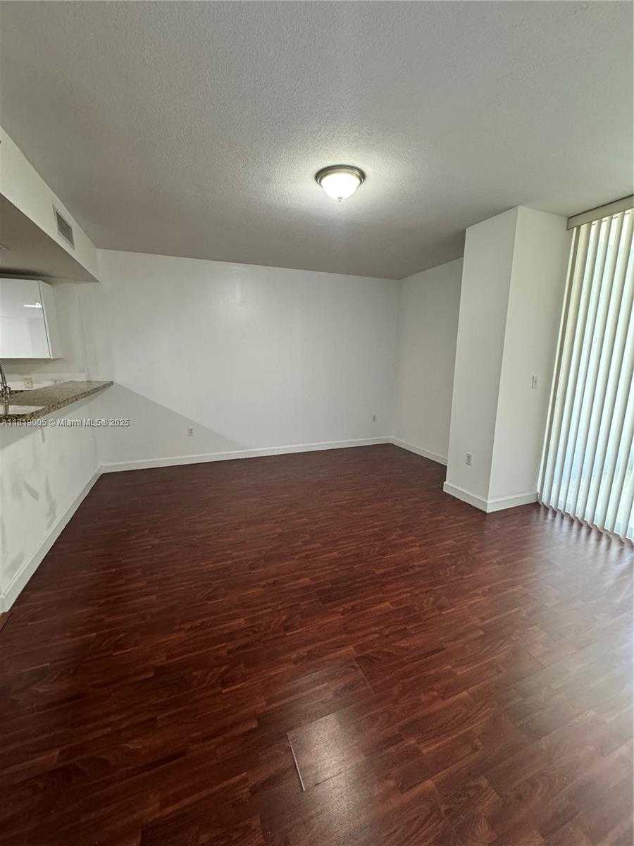 Small Image of 170 SOUTH EAST 14TH ST #2406, Miami Number 6