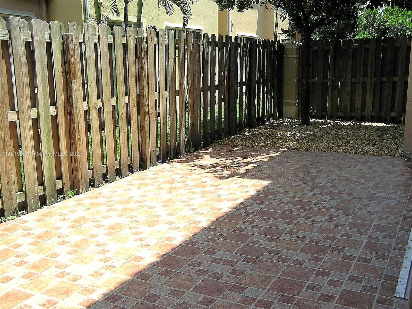 Small Image of 11373 SOUTH WEST 137 PSGE, Miami Number 31