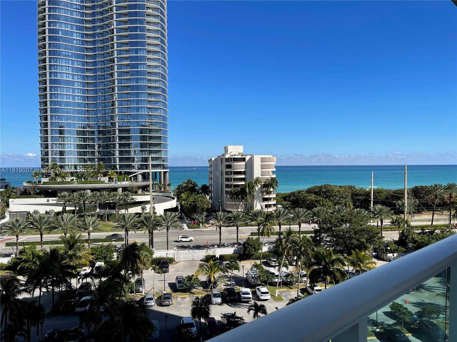 Small Image of 100 BAYVIEW DR #812, Sunny Isles Beach Number 14