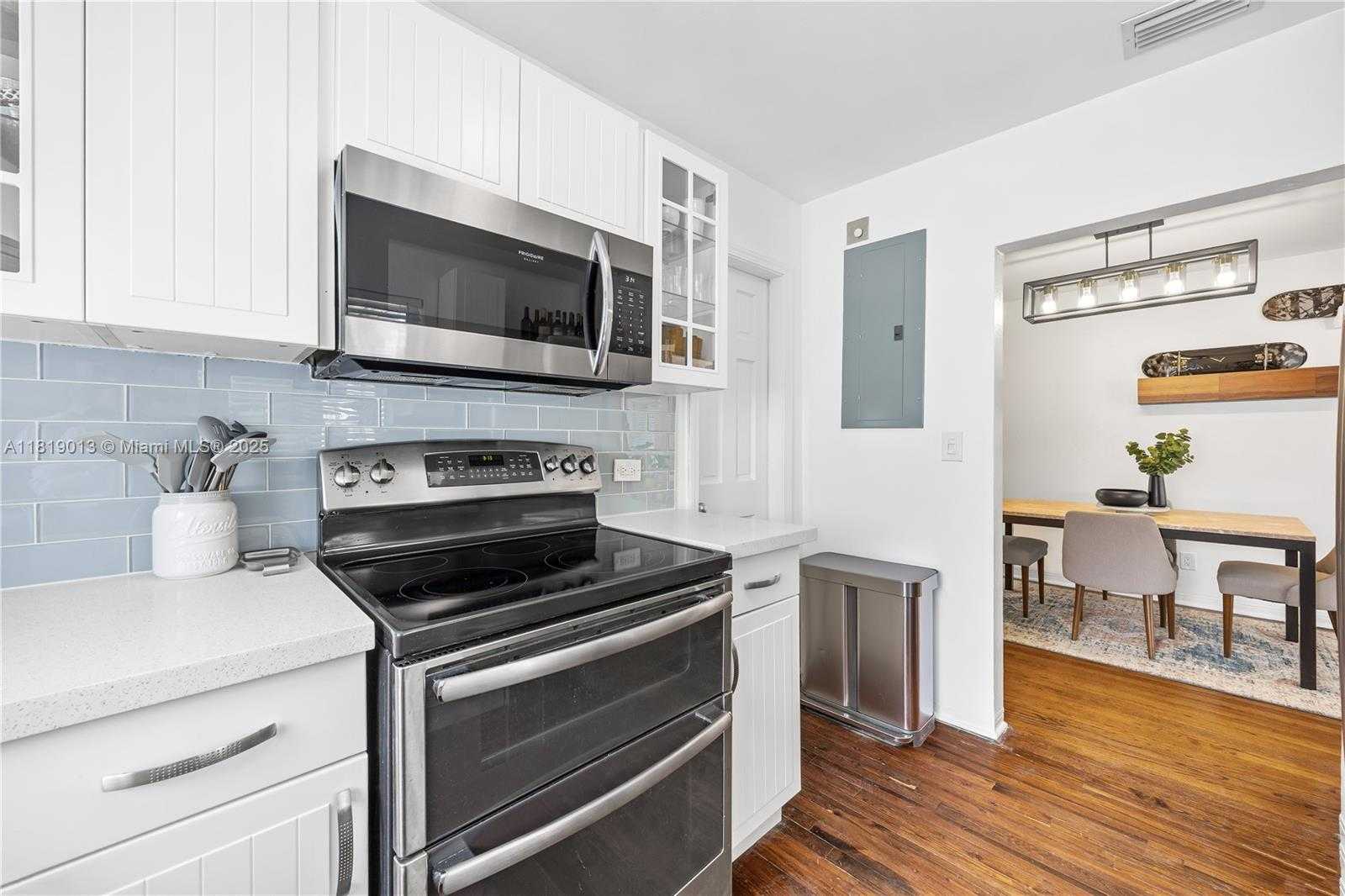 Small Image of 64 NORTH EAST 88TH ST #64, El Portal Number 12