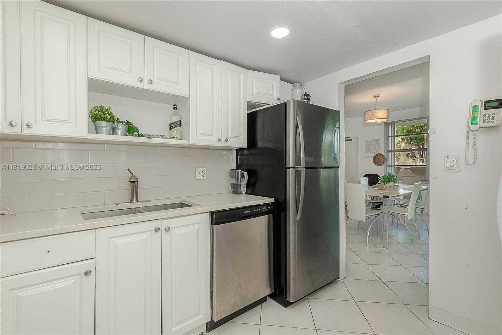 Small Image of 1965 SOUTH OCEAN DR #MR, Hallandale Beach Number 13