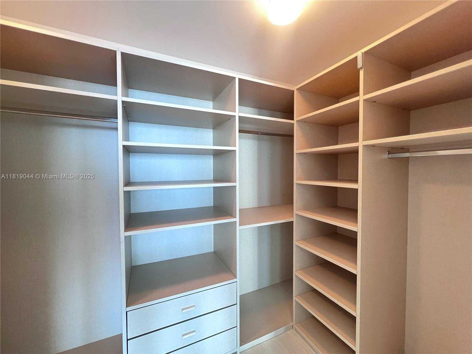 Small Image of 650 NORTH EAST 32ND ST #4301, Miami Number 14