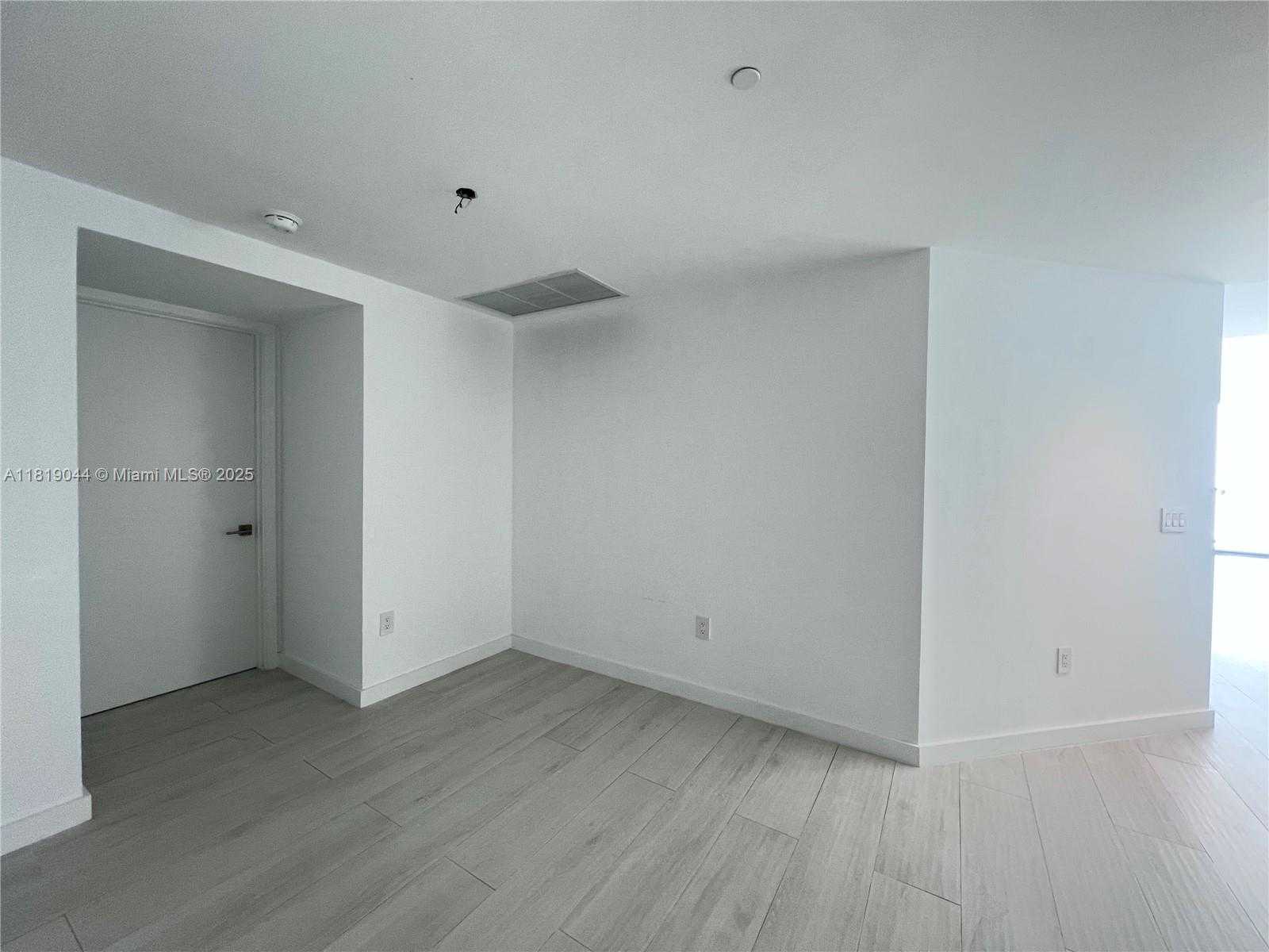 Small Image of 650 NORTH EAST 32ND ST #4301, Miami Number 21