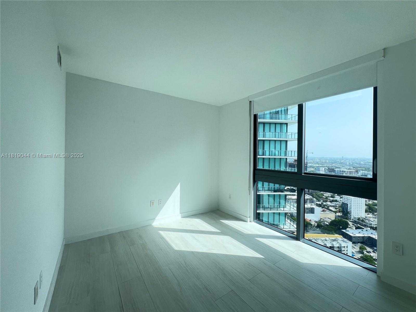 Small Image of 650 NORTH EAST 32ND ST #4301, Miami Number 22