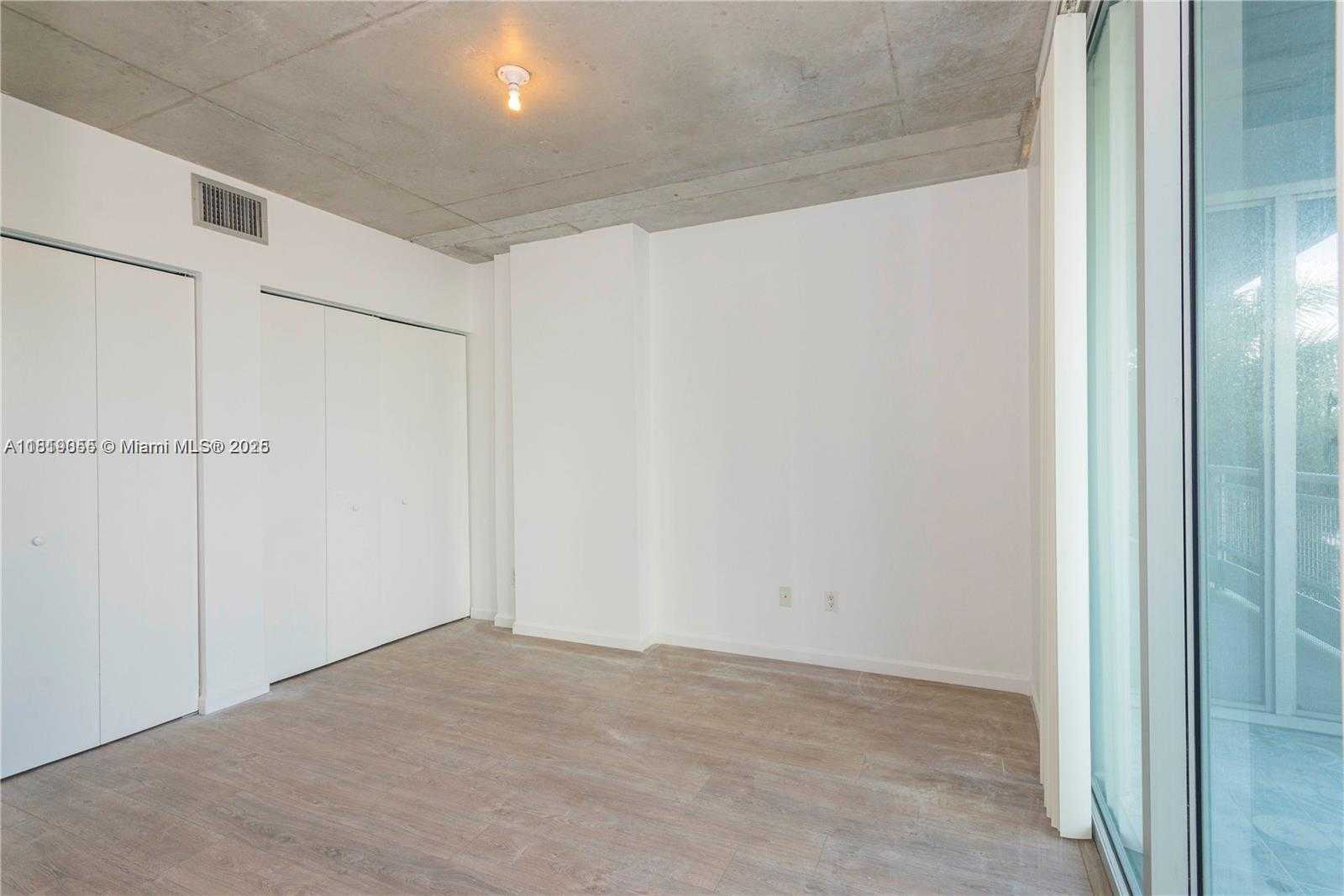 Small Image of 690 SOUTH WEST 1ST CT #405, Miami Number 7