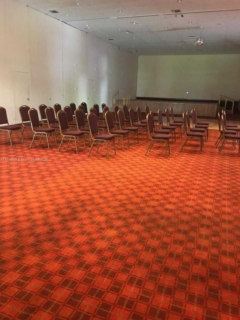 Imagen de Pequeño Objeto