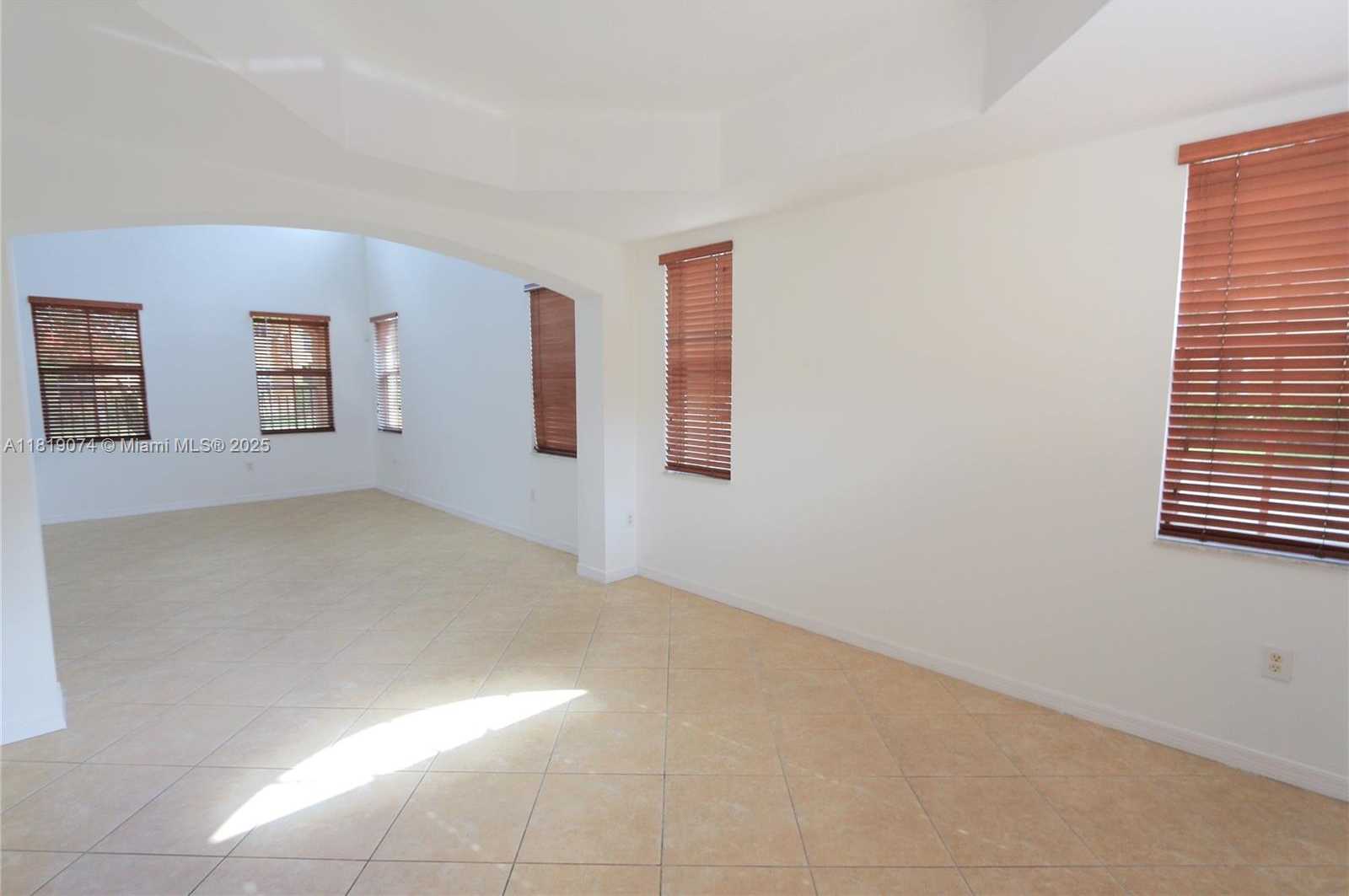 Small Image of 3001 SOUTH WEST 156 AV, Miami Number 10