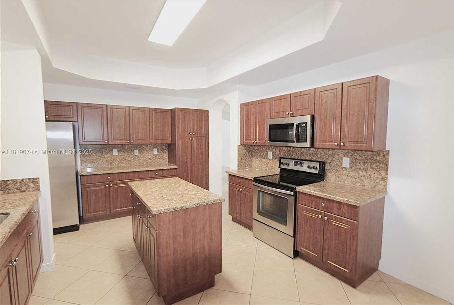 Small Image of 3001 SOUTH WEST 156 AV, Miami Number 2