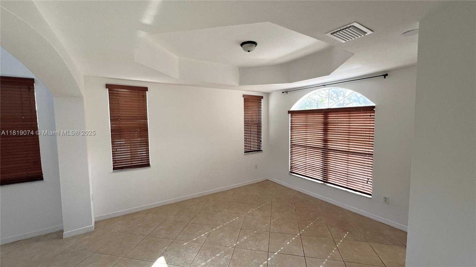 Small Image of 3001 SOUTH WEST 156 AV, Miami Number 21
