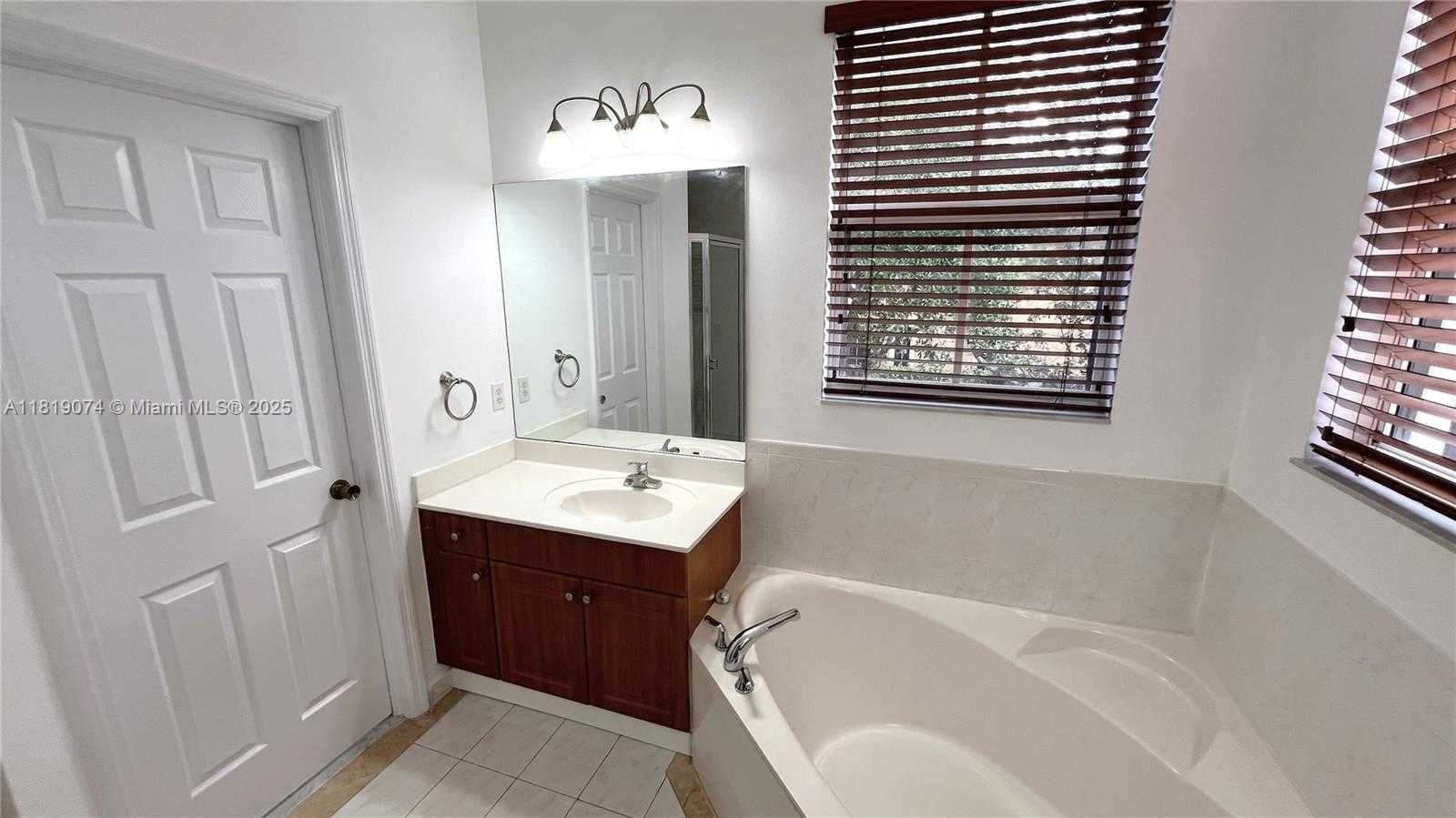 Small Image of 3001 SOUTH WEST 156 AV, Miami Number 39