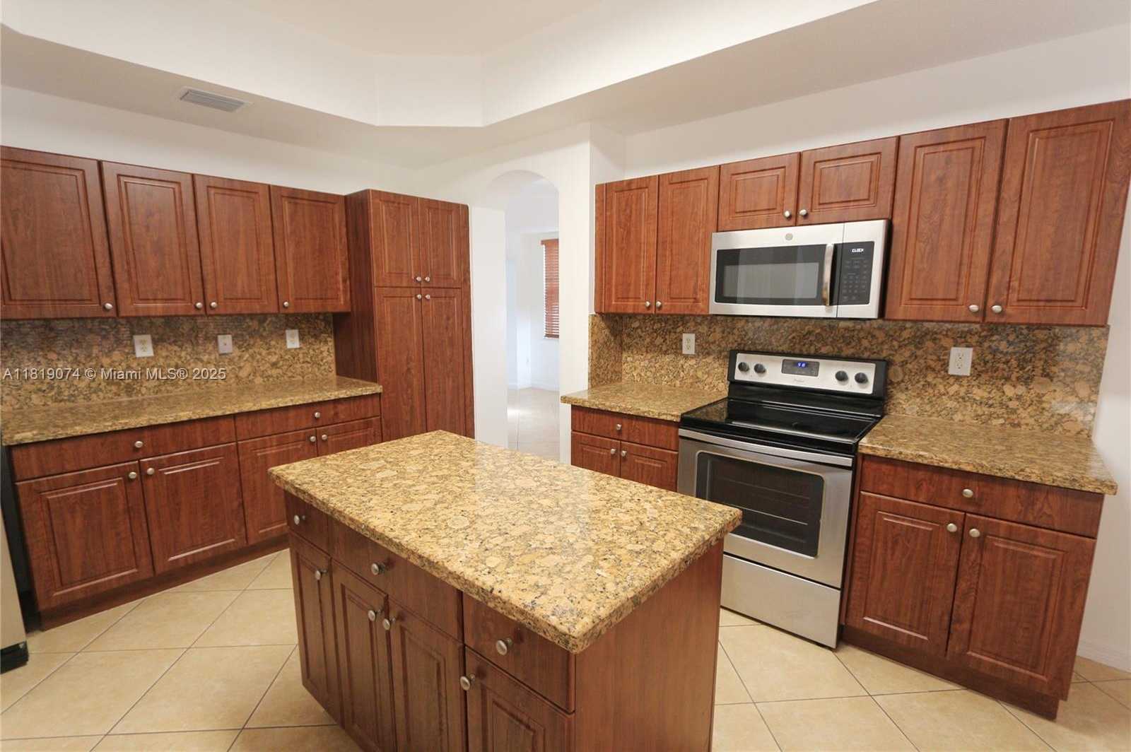 Small Image of 3001 SOUTH WEST 156 AV, Miami Number 4