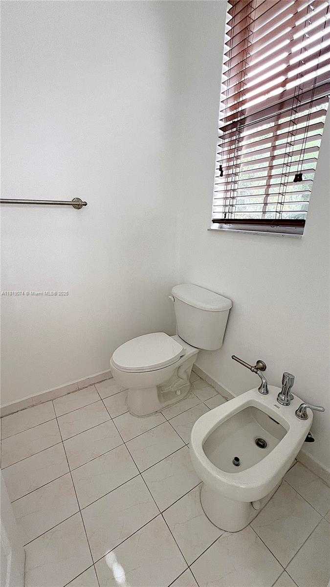 Small Image of 3001 SOUTH WEST 156 AV, Miami Number 41