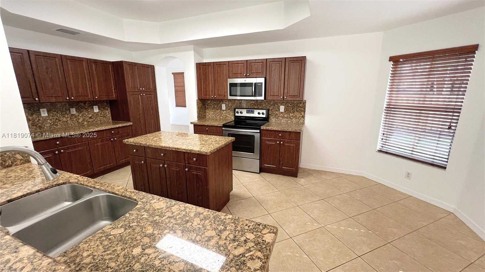 Small Image of 3001 SOUTH WEST 156 AV, Miami Number 6