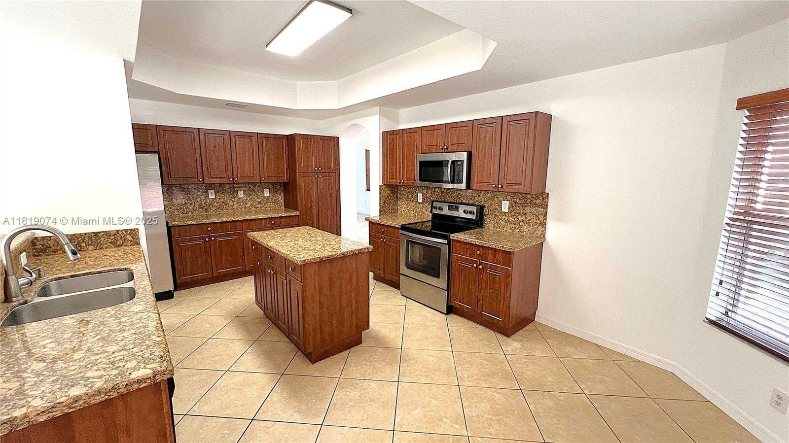 Small Image of 3001 SOUTH WEST 156 AV, Miami Number 7