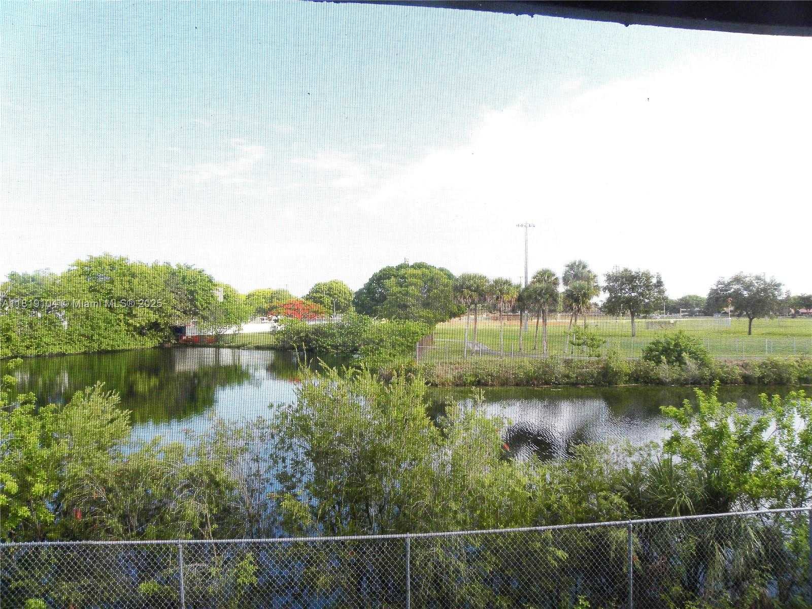 Small Image of 15077 SOUTH WEST 103RD TER #8208, Miami Number 12