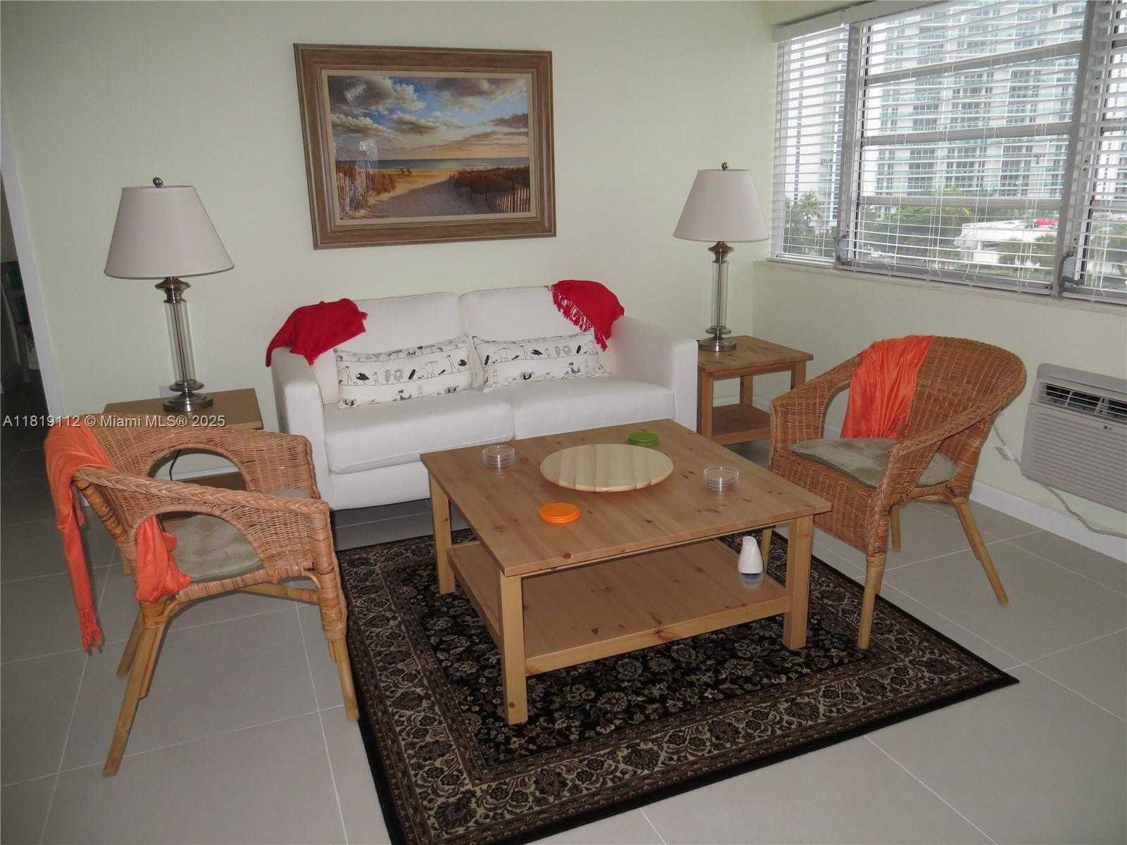 Small Image of 220 KINGS POINT DR #607, Sunny Isles Beach Number 10