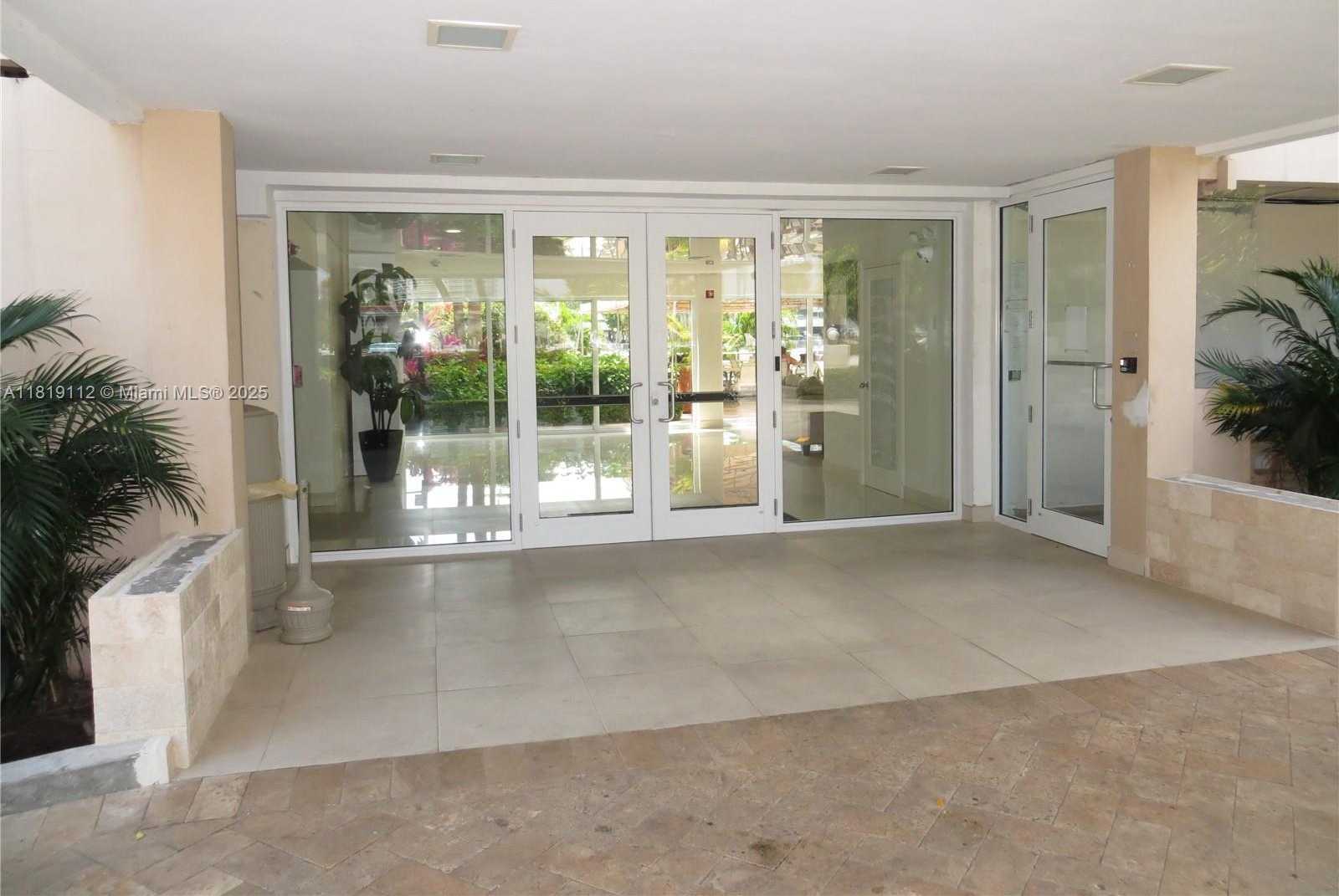 Small Image of 220 KINGS POINT DR #607, Sunny Isles Beach Number 27