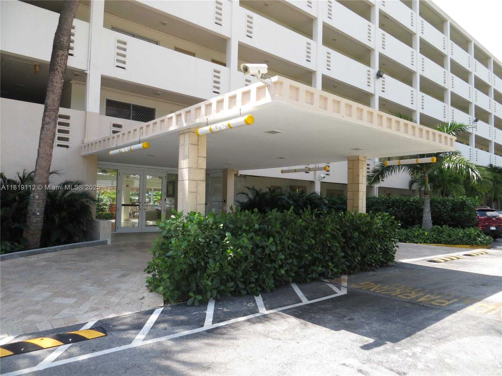 Small Image of 220 KINGS POINT DR #607, Sunny Isles Beach Number 28