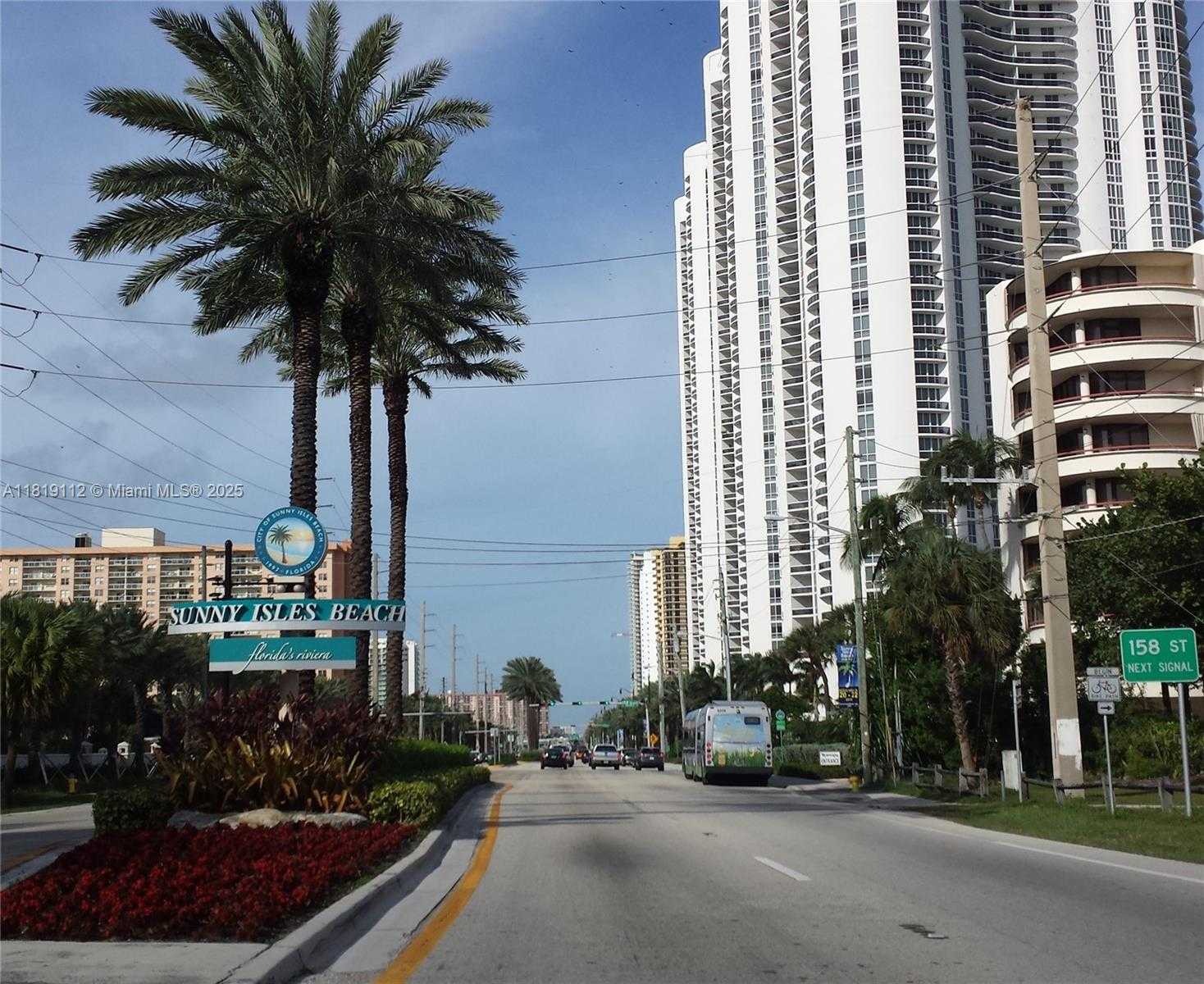 Small Image of 220 KINGS POINT DR #607, Sunny Isles Beach Number 29