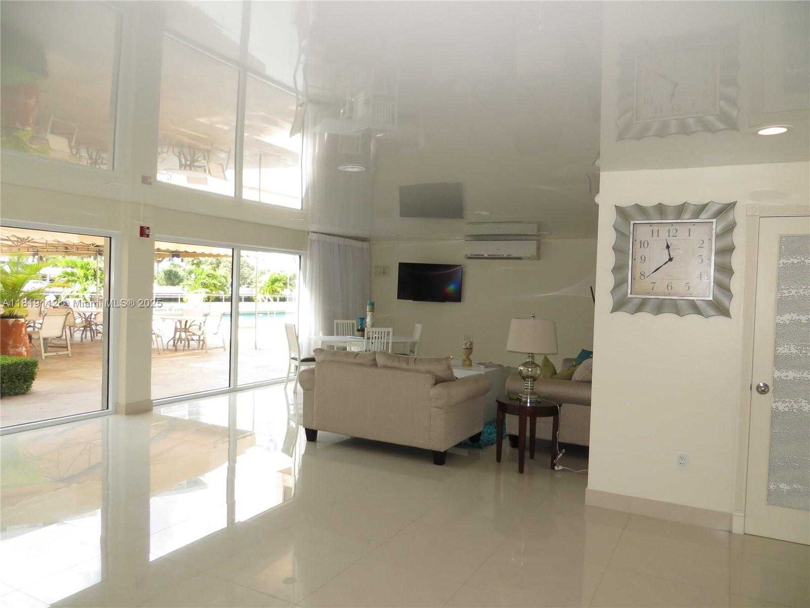 Small Image of 220 KINGS POINT DR #607, Sunny Isles Beach Number 6
