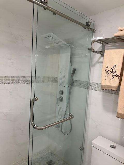 Small Image of 100 BAYVIEW DR #904, Sunny Isles Beach Number 15