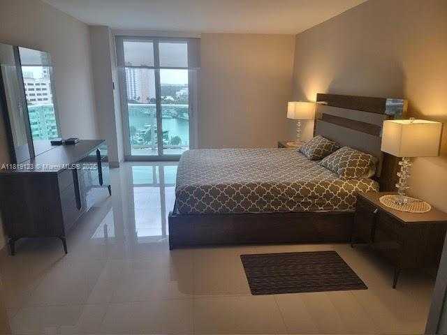 Small Image of 100 BAYVIEW DR #904, Sunny Isles Beach Number 8