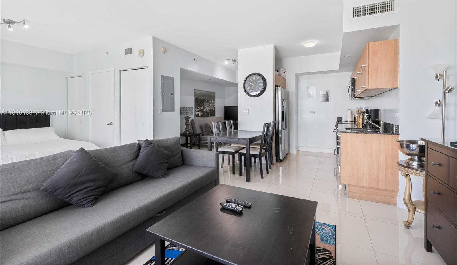 Small Image of 350 SOUTH MIAMI AVE #2815, Miami Number 13