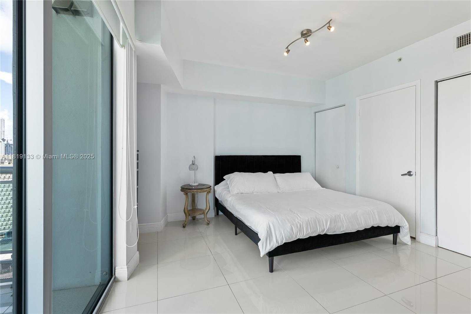 Small Image of 350 SOUTH MIAMI AVE #2815, Miami Number 21