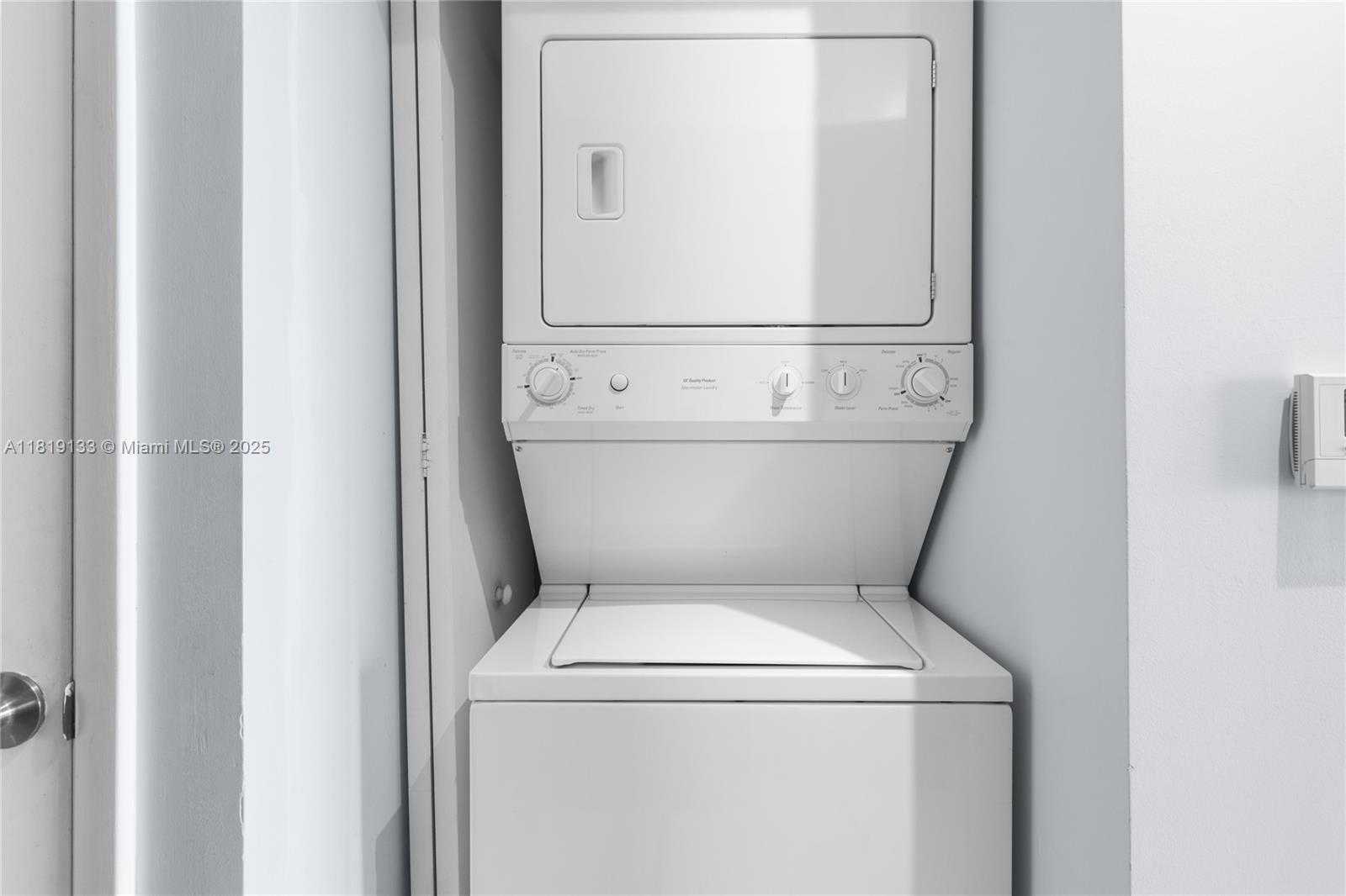 Small Image of 350 SOUTH MIAMI AVE #2815, Miami Number 23