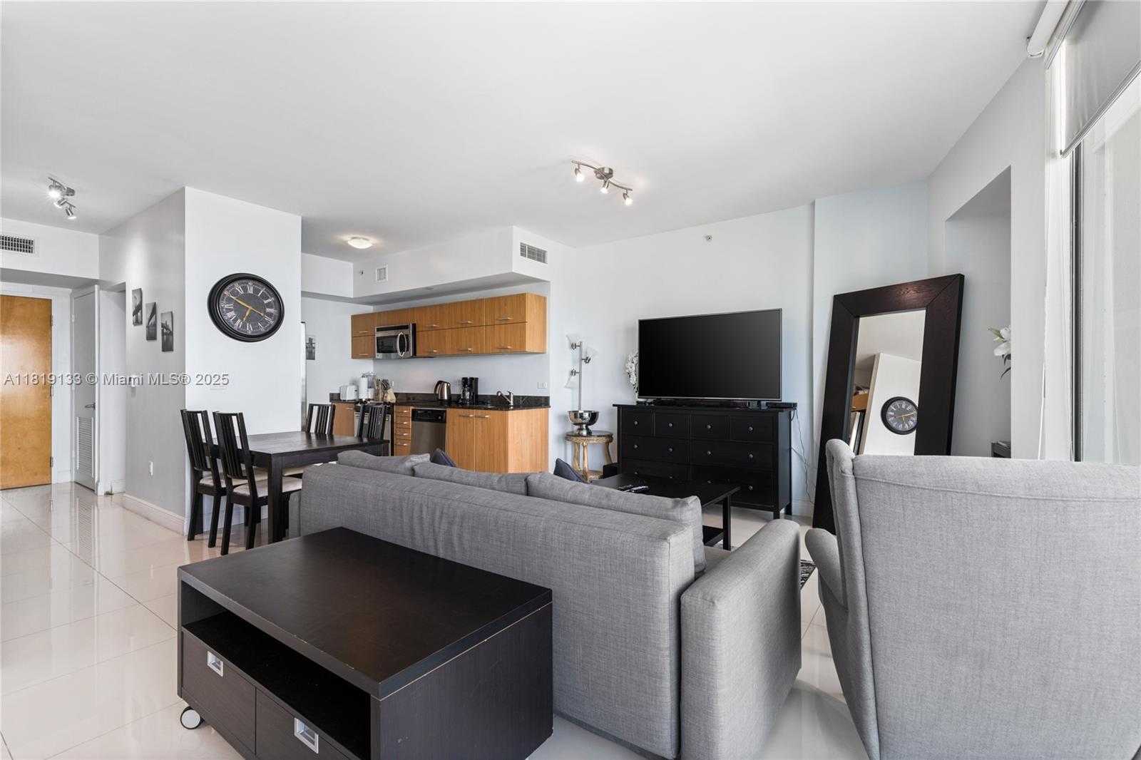 Small Image of 350 SOUTH MIAMI AVE #2815, Miami Number 7