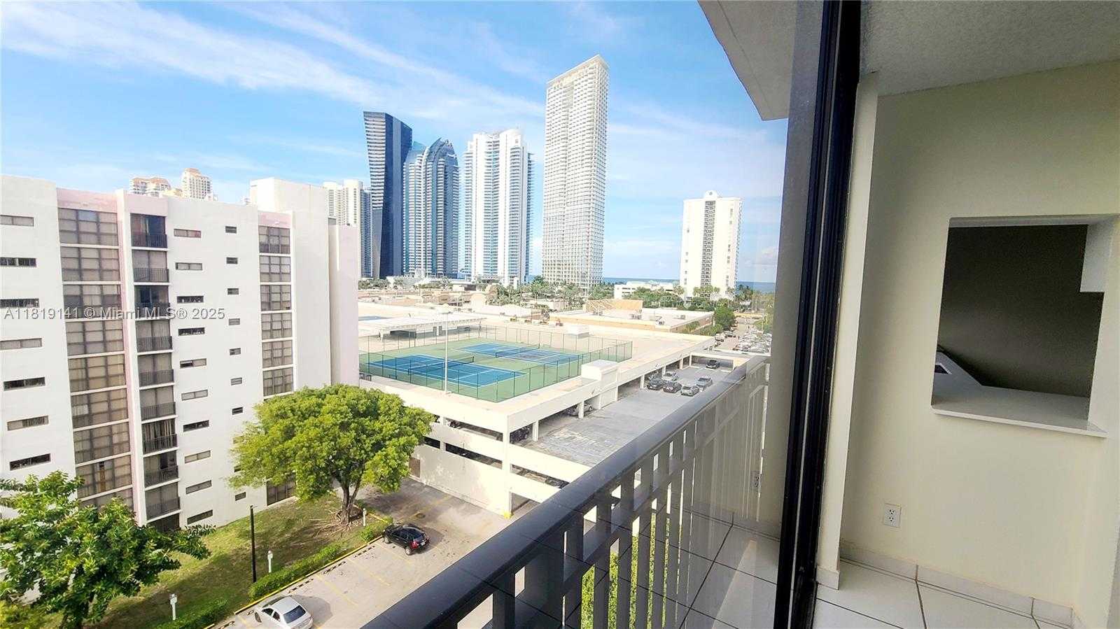 Small Image of 16909 NORTH BAY RD #907, Sunny Isles Beach Number 15