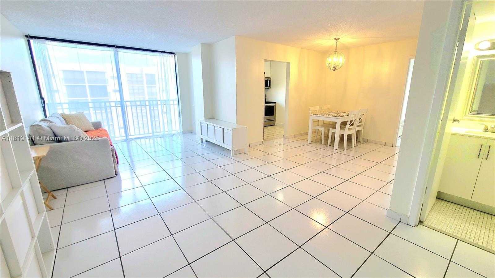 Small Image of 16909 NORTH BAY RD #907, Sunny Isles Beach Number 2
