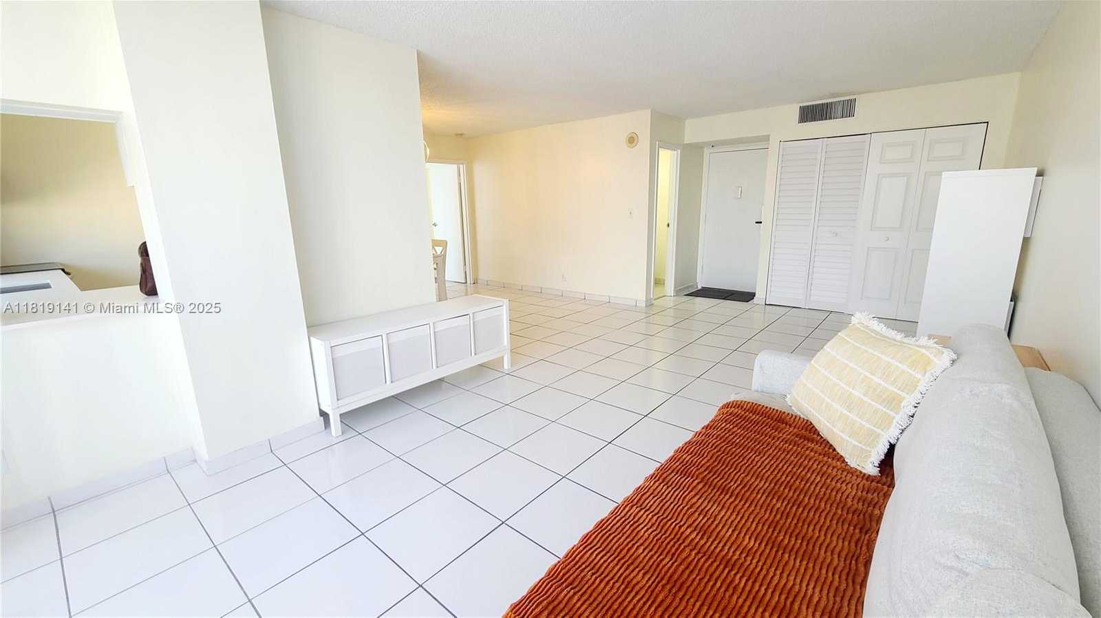 Small Image of 16909 NORTH BAY RD #907, Sunny Isles Beach Number 6