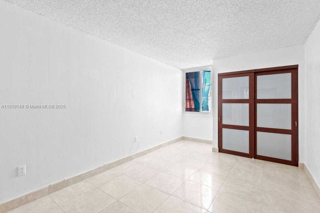 Small Image of 850 NORTH MIAMI AVE #W-1001, Miami Number 14