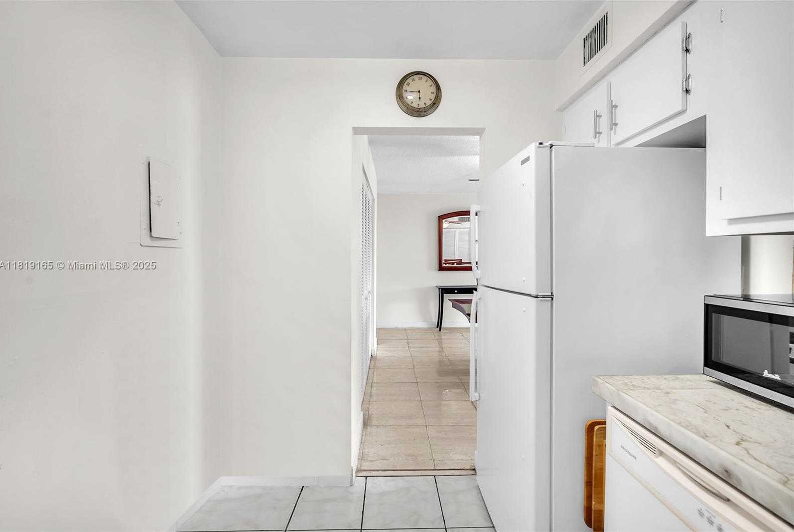 Small Image of 17800 ATLANTIC BLVD #303, Sunny Isles Beach Number 13