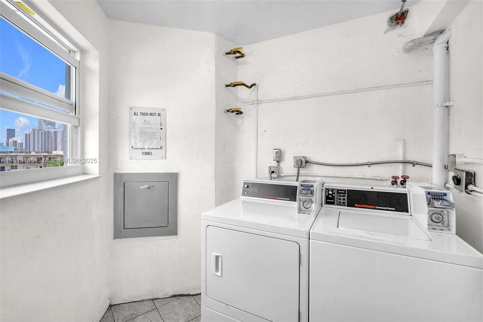 Small Image of 17800 ATLANTIC BLVD #303, Sunny Isles Beach Number 20
