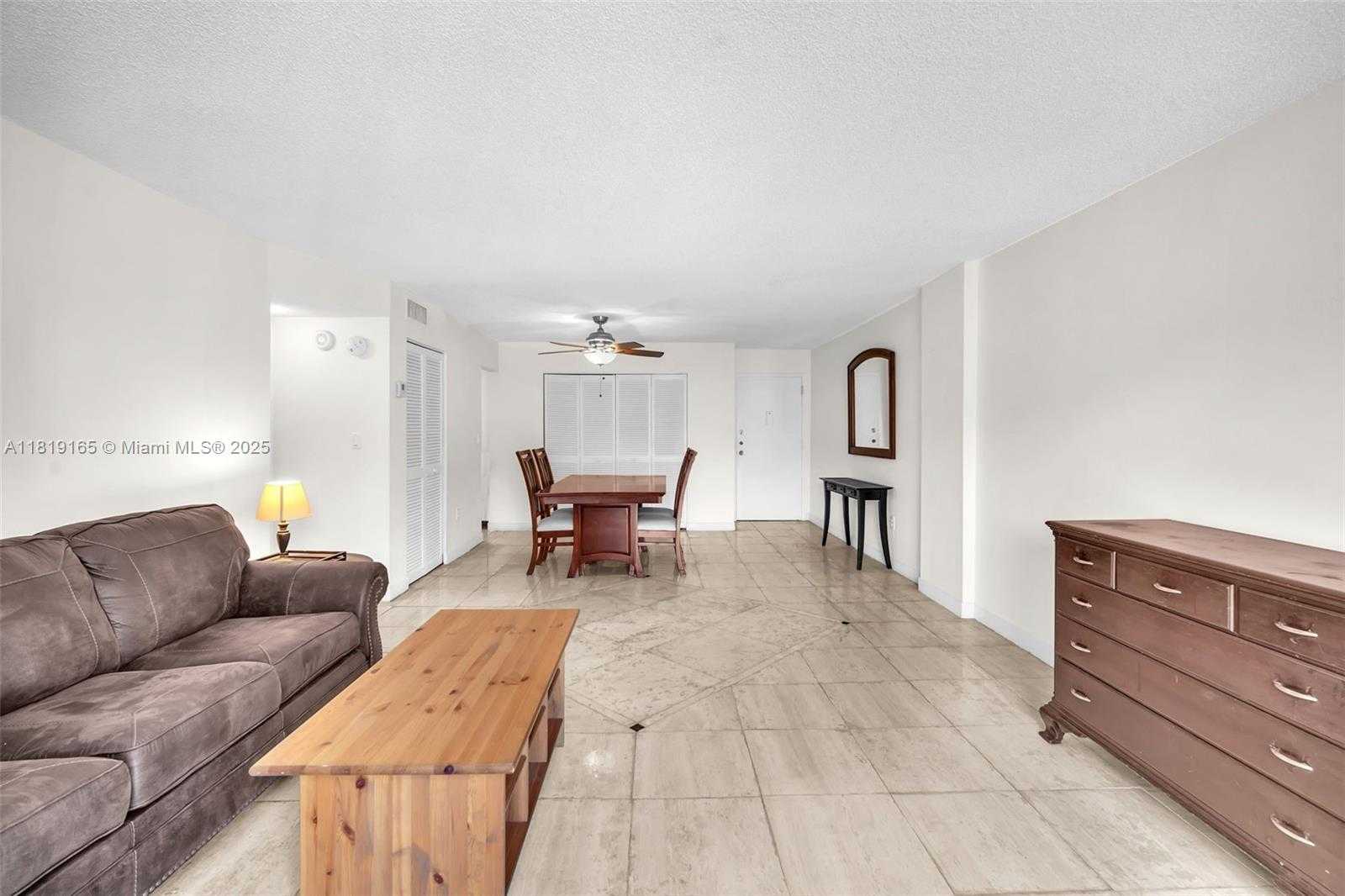 Small Image of 17800 ATLANTIC BLVD #303, Sunny Isles Beach Number 9