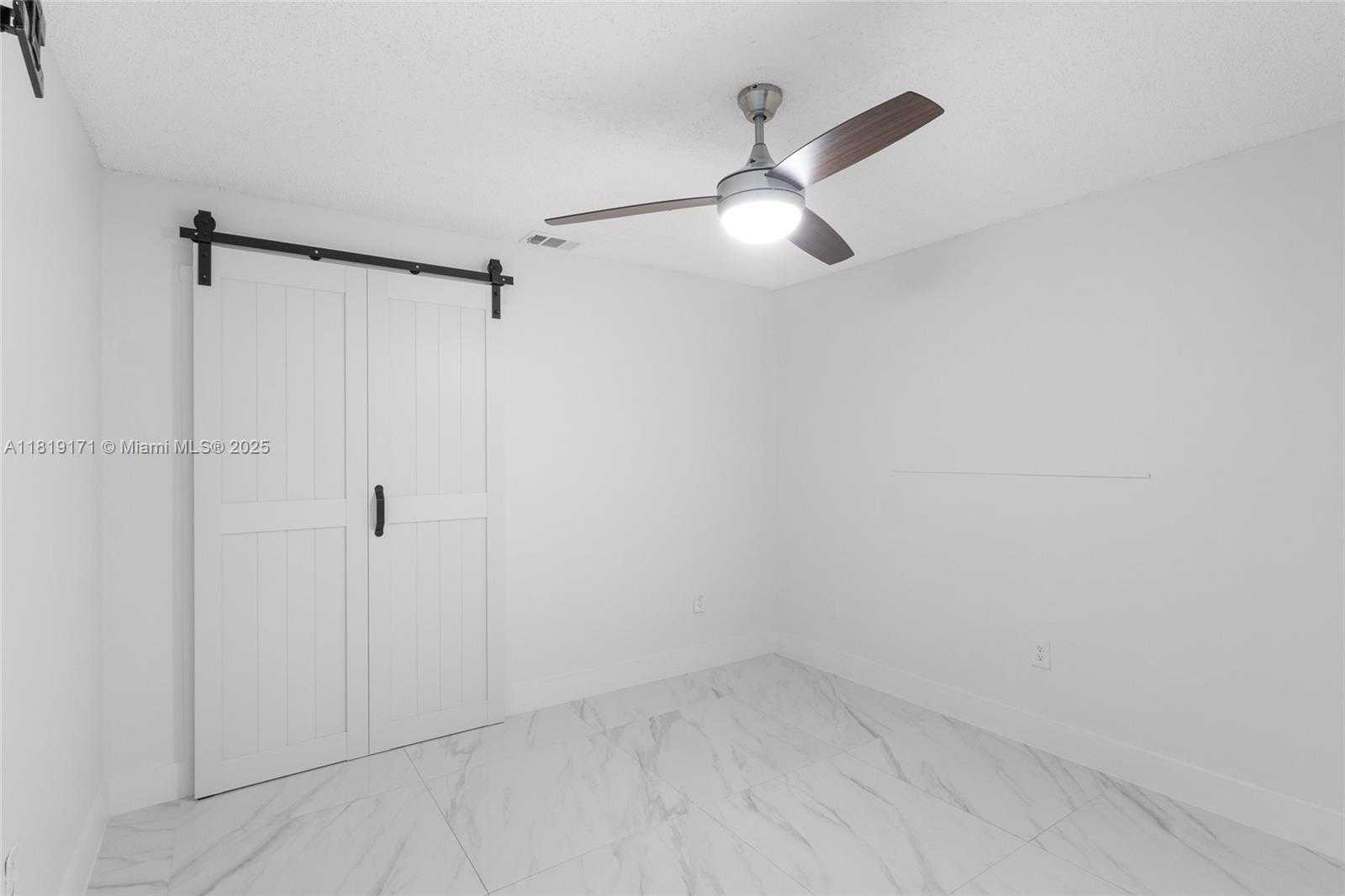Small Image of 2515 WEST 65TH ST, Hialeah Number 11