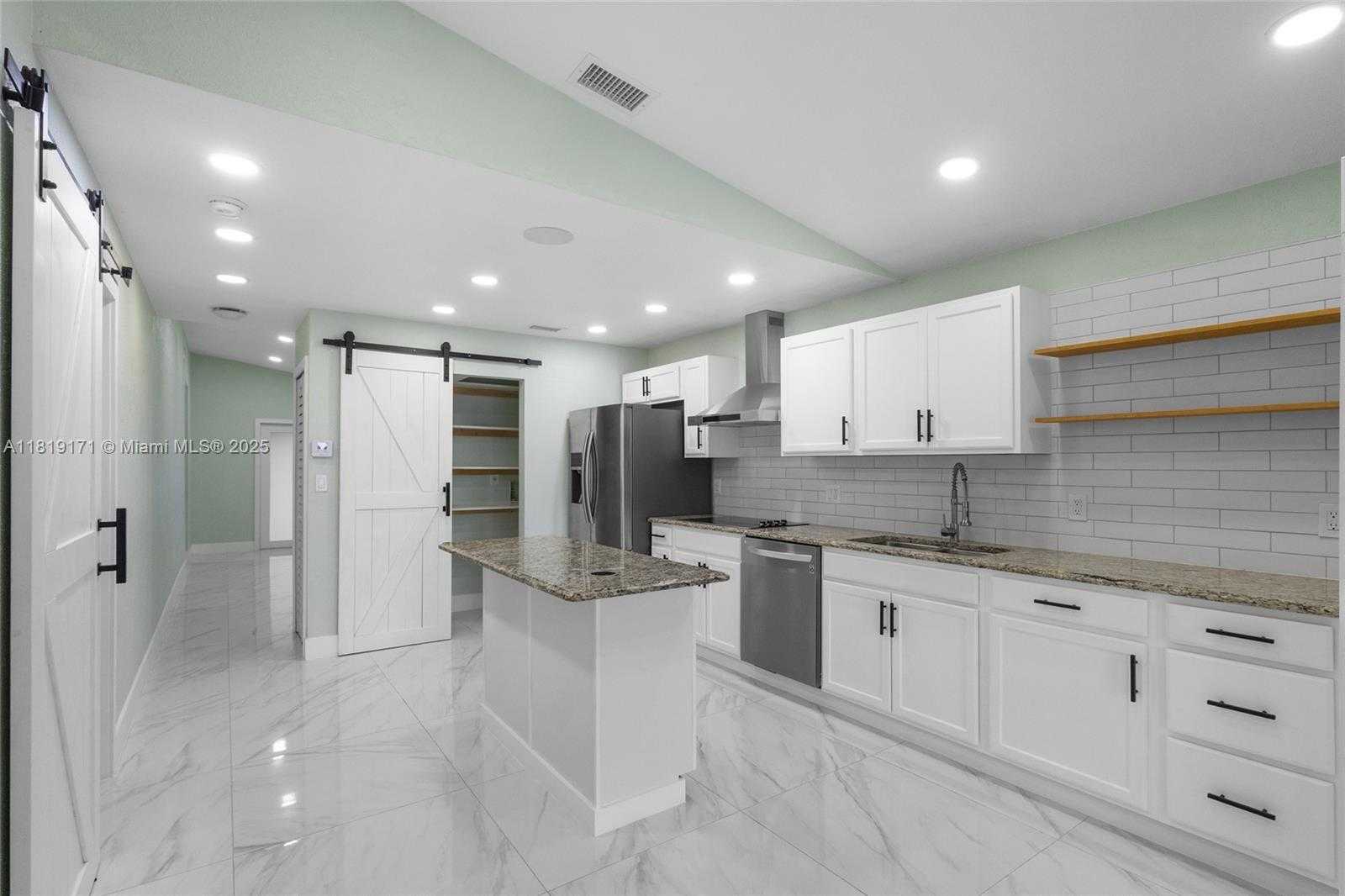 Small Image of 2515 WEST 65TH ST, Hialeah Number 13