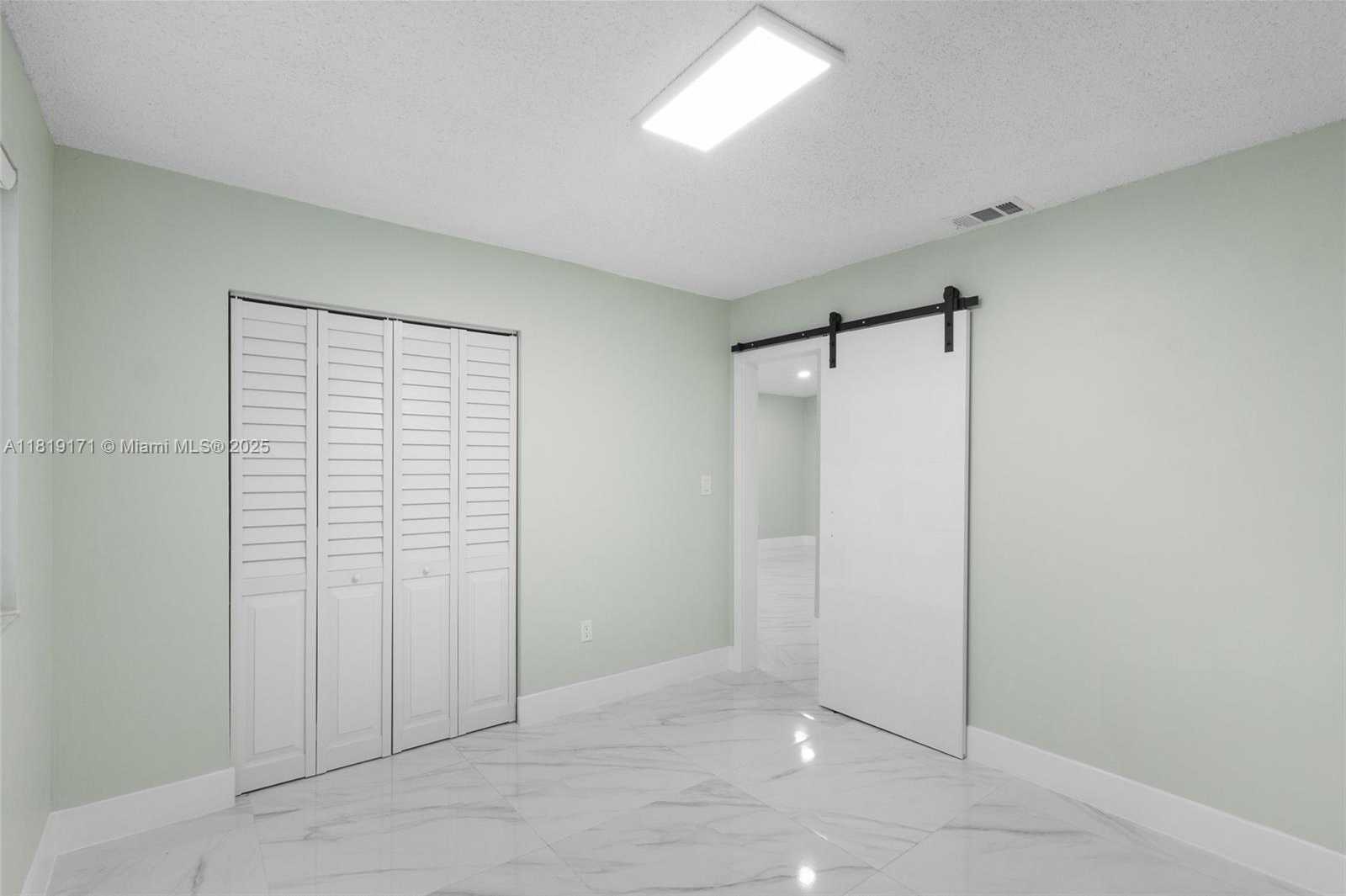 Small Image of 2515 WEST 65TH ST, Hialeah Number 9