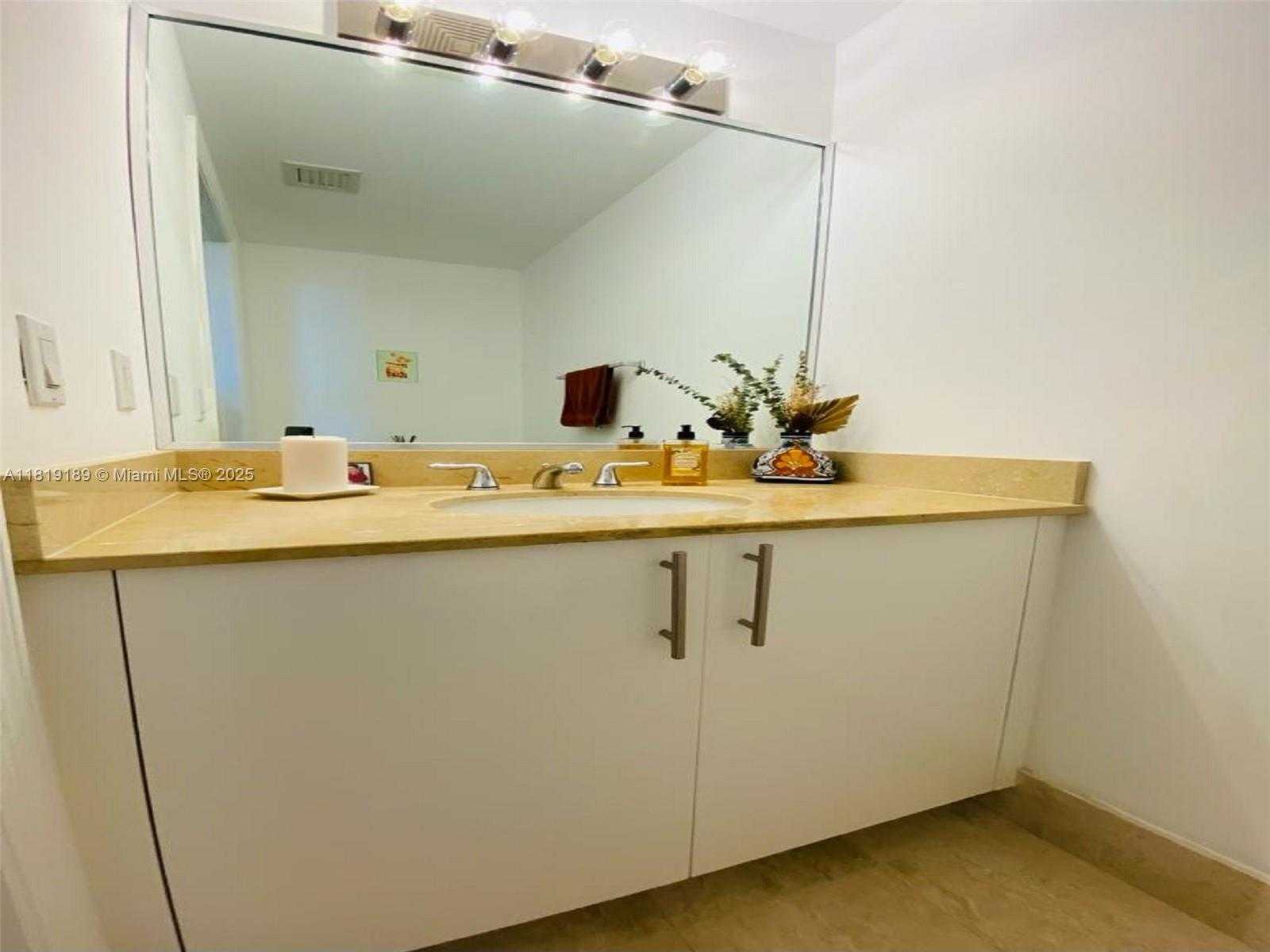Small Image of 2701 SOUTH WEST 3RD AVE #1001, Miami Number 13