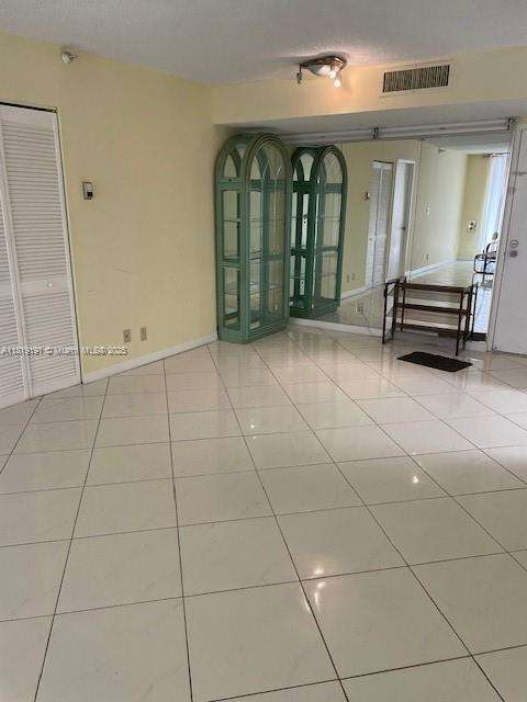 Small Image of 290 174TH ST #304, Sunny Isles Beach Number 2