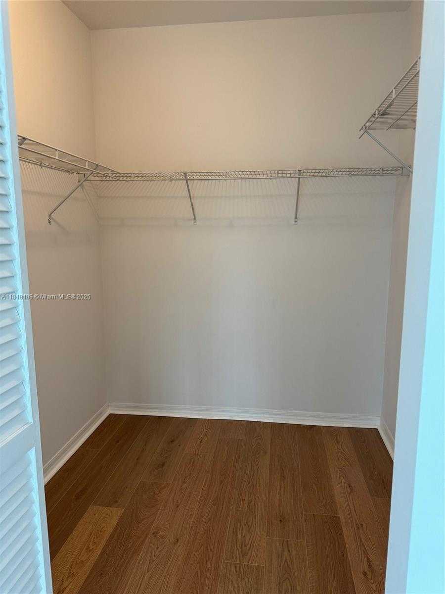 Small Image of 951 BRICKELL AVE #500, Miami Number 11