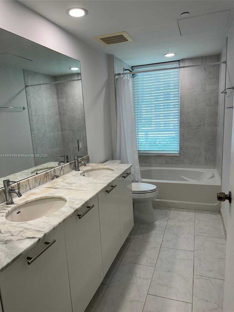 Small Image of 951 BRICKELL AVE #500, Miami Number 12