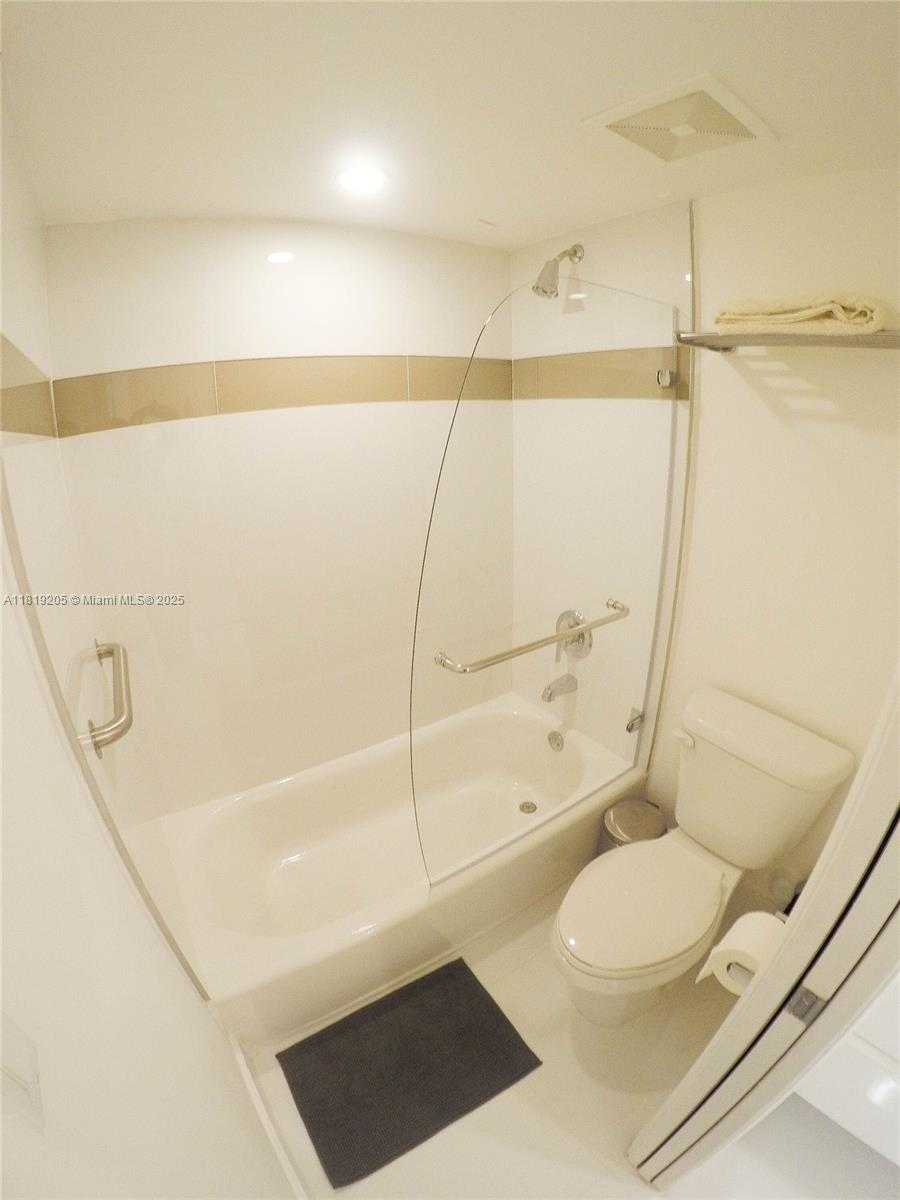 Small Image of 6917 COLLINS AVE #614, Miami Beach Number 21