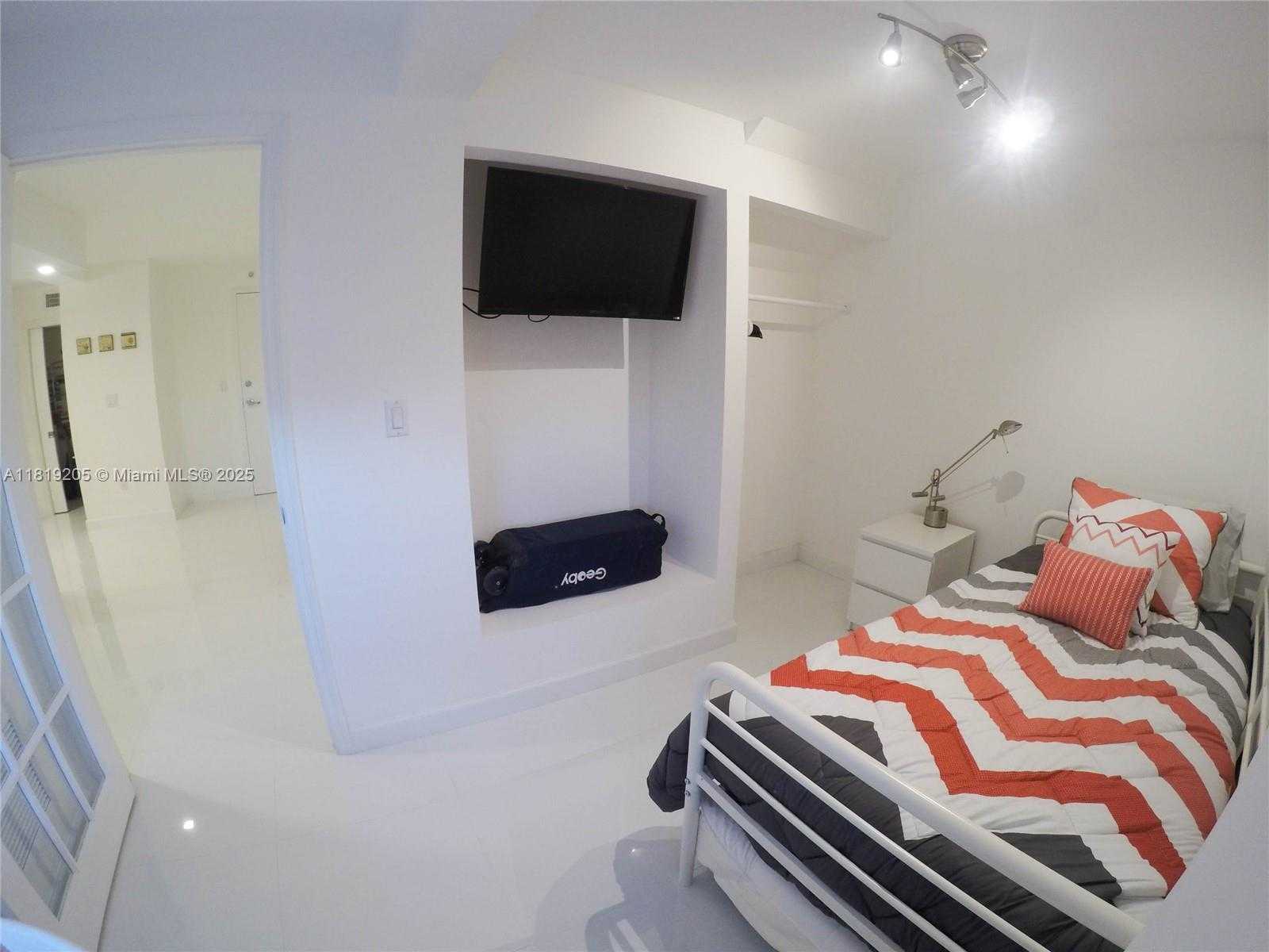 Small Image of 6917 COLLINS AVE #614, Miami Beach Number 25