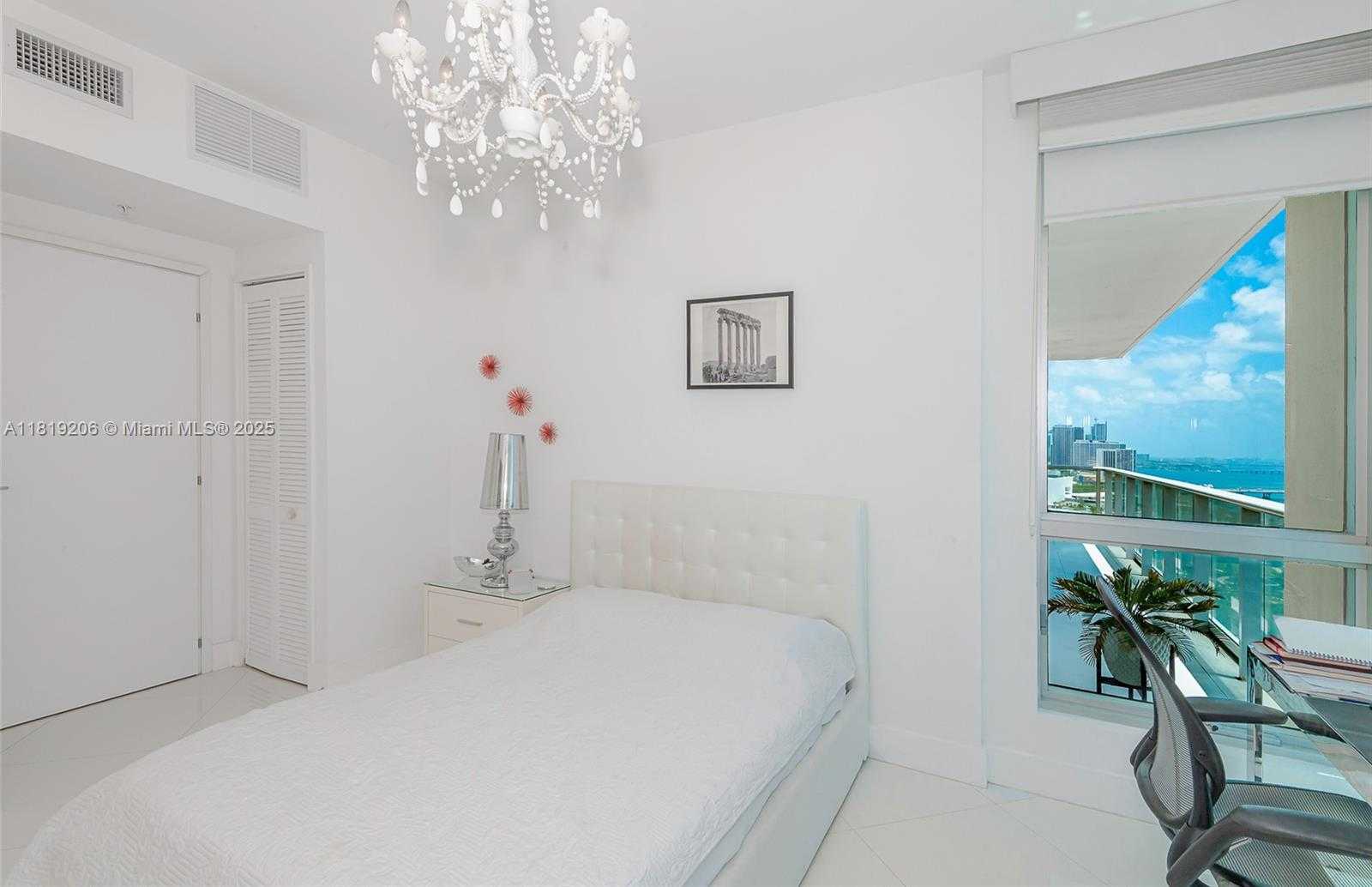 Small Image of 300 SOUTH BISCAYNE BLVD #2516, Miami Number 10