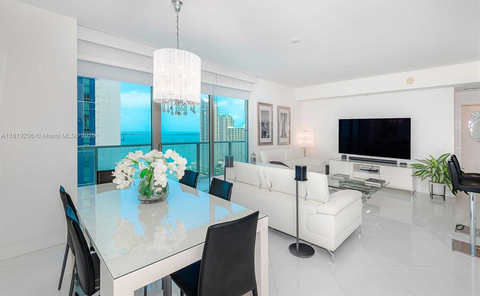 Small Image of 300 SOUTH BISCAYNE BLVD #2516, Miami Number 4