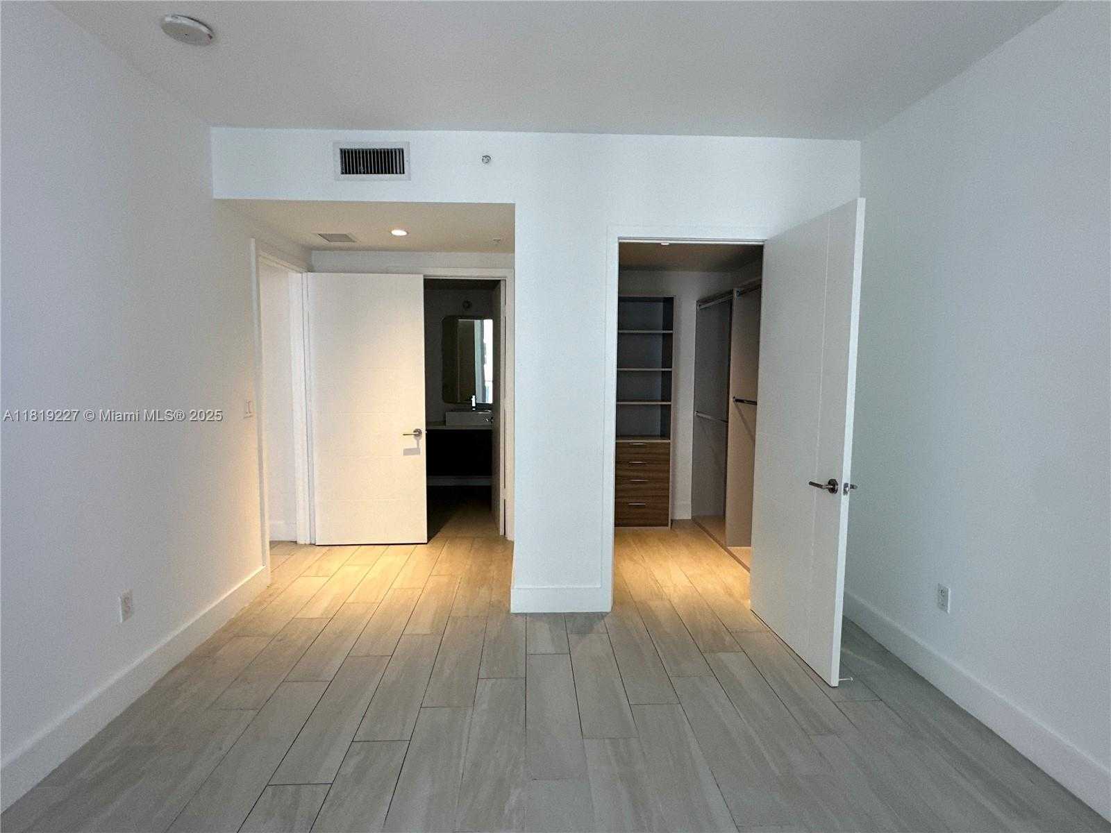 Small Image of 1010 SOUTH WEST 2ND AVE #1606, Miami Number 5